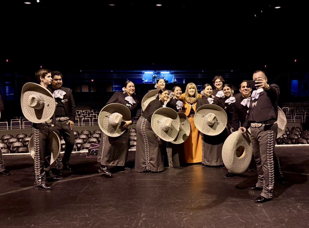 On Stage with La Gran Señora